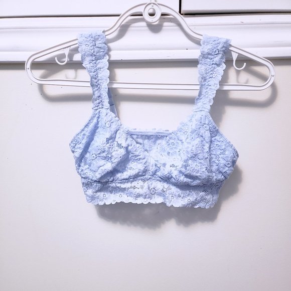 Softest lace classic bralette - Picture 2 of 4